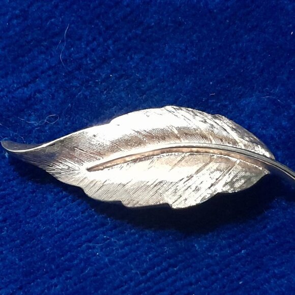 Vintage Brooches - Picture 6 of 7